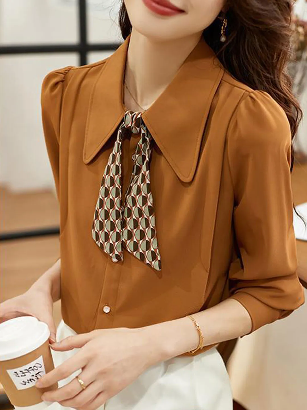 Emmelien Top | Vintage vlinderdas chiffon top