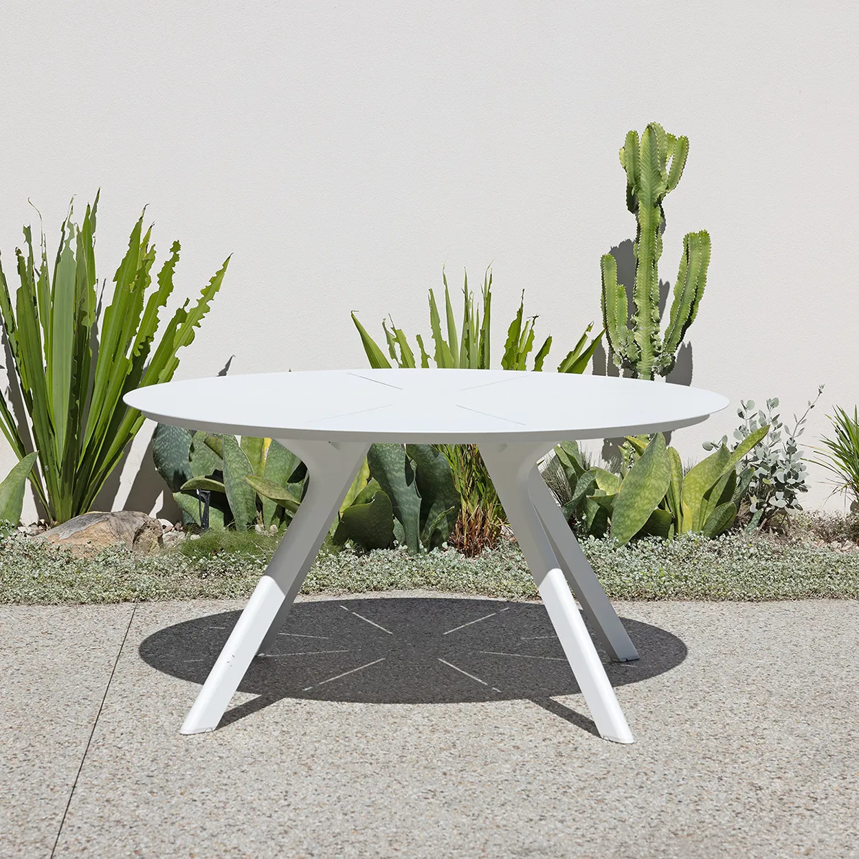 Estella & Ostuni Dining Setting - 7 pce White
